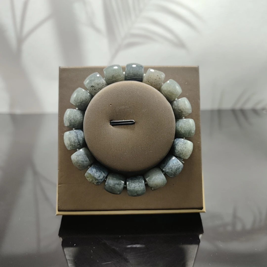 B和田玉点墨青花桶珠手串（卡12）0711