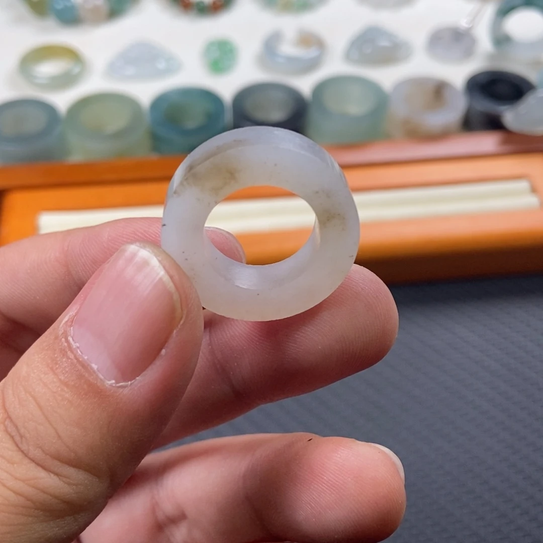 未镶嵌定制翡翠10-17号圈有棉线