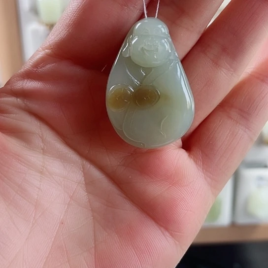 和田玉未镶嵌颈饰皮****丘