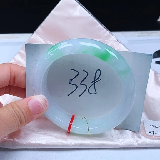 翡翠手镯未镶嵌57+正圈