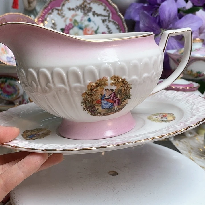 瓷片摆件，摆件，，摆件。，摆件。摆件