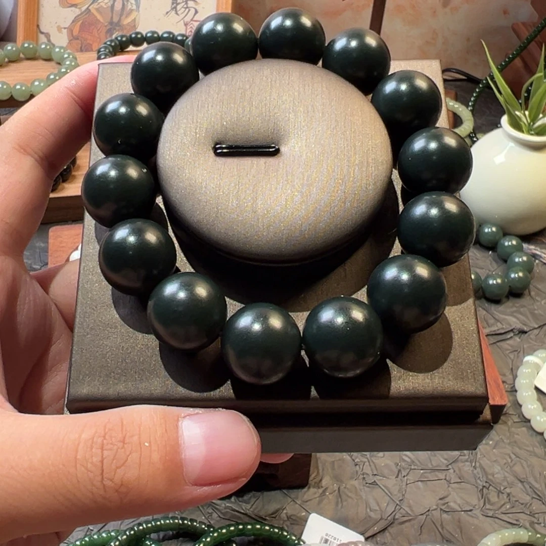 重***挂和田玉未镶嵌手链