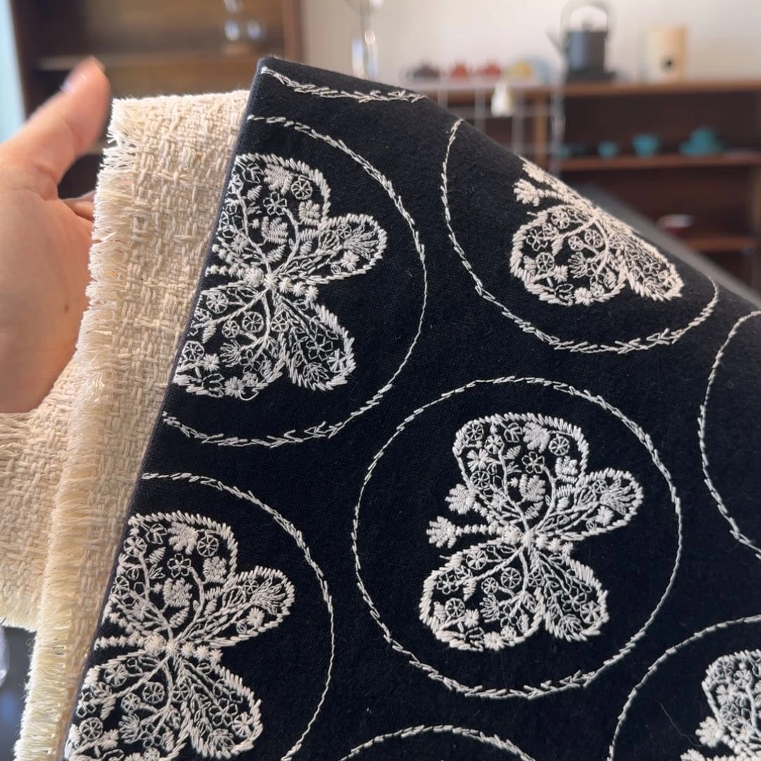 两件套黑色蝴蝶刺绣