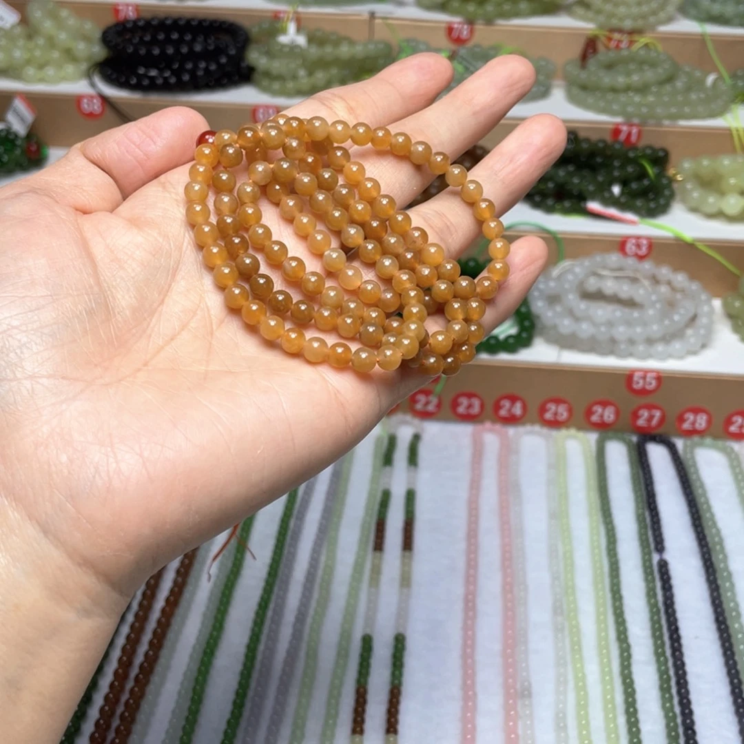 二***主和田玉未镶嵌颈饰5mm