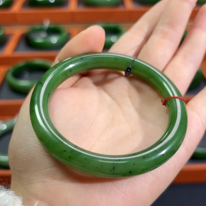 和田玉（碧玉）未镶嵌手镯冰底阳绿圆条5657