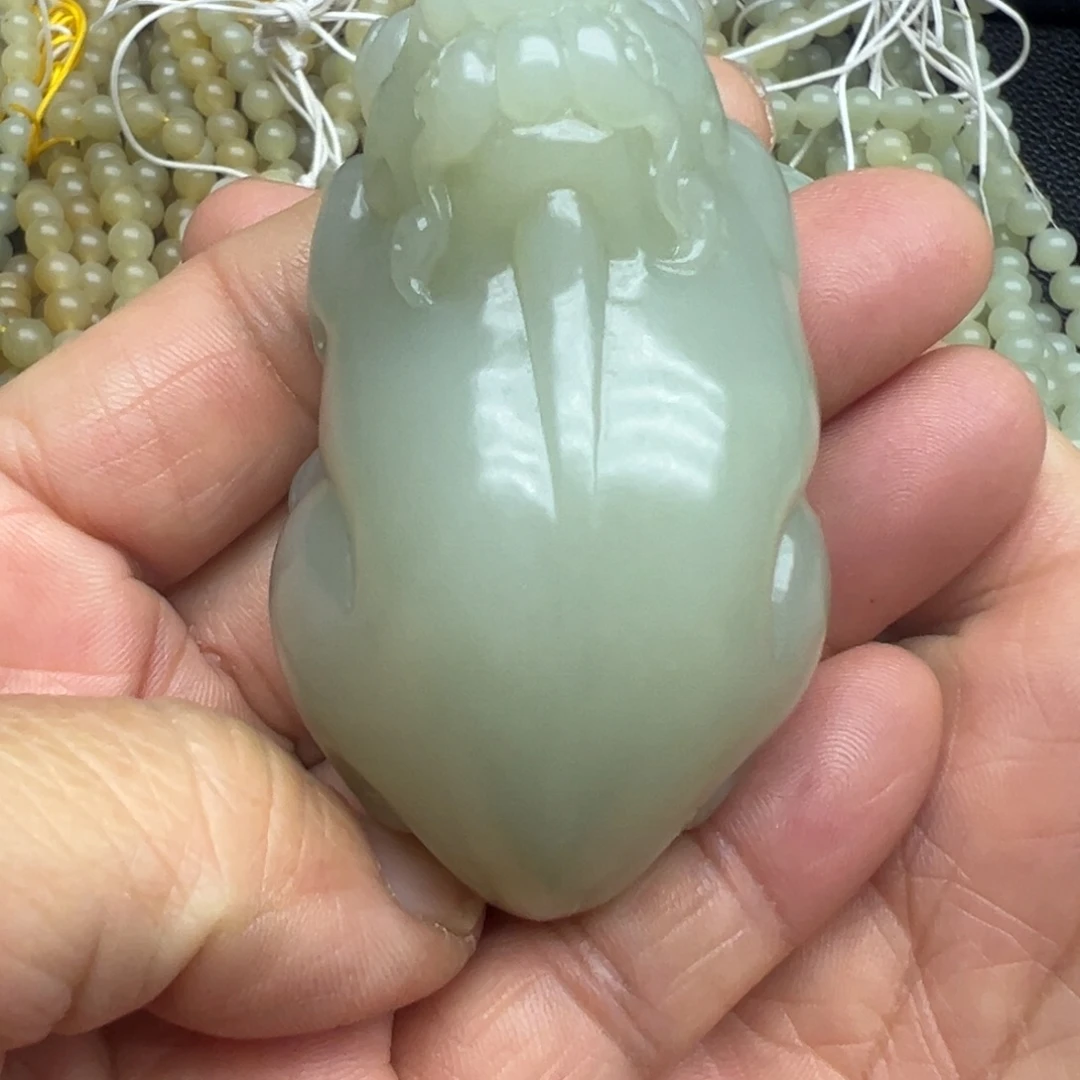 和田玉（糖玉）未镶嵌把件
