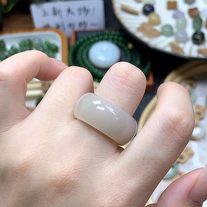 和田玉戒指未镶嵌