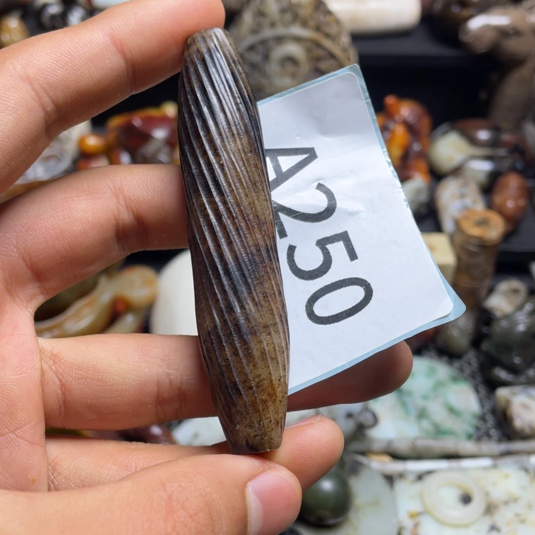 和田玉（糖玉）挂件未镶嵌