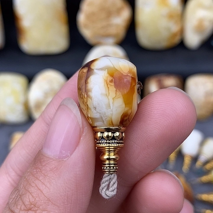 琥珀未镶嵌裸石14三通d138