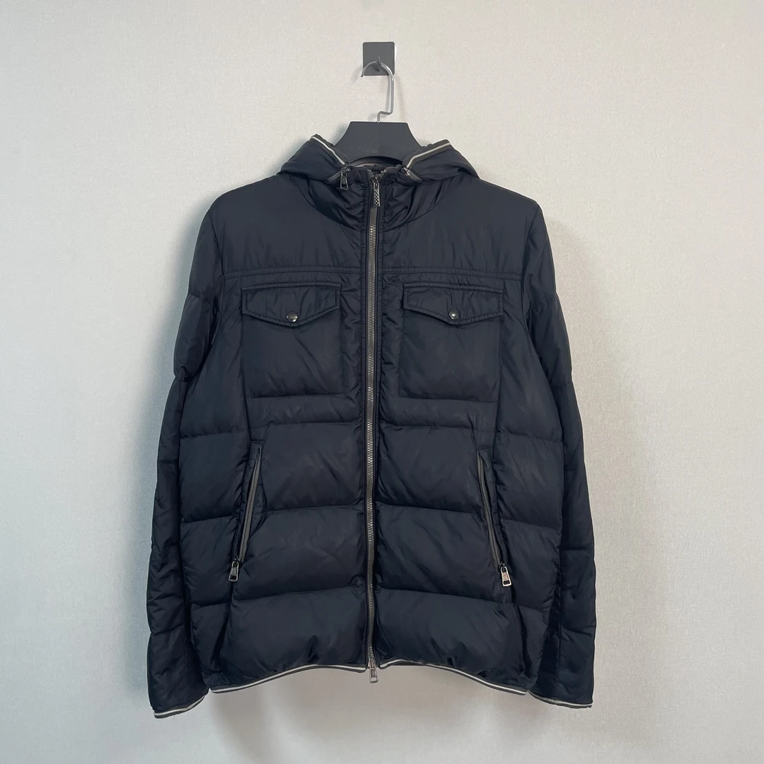 未使用 MONCLER 盟可睐双口袋袖标羽绒服/4码/带吊/价15000