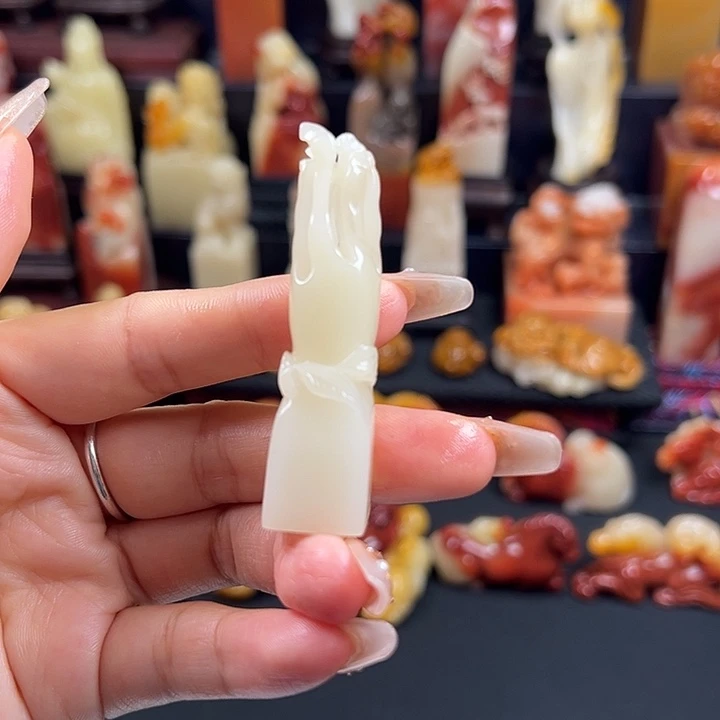 寿山石老性芙蓉石