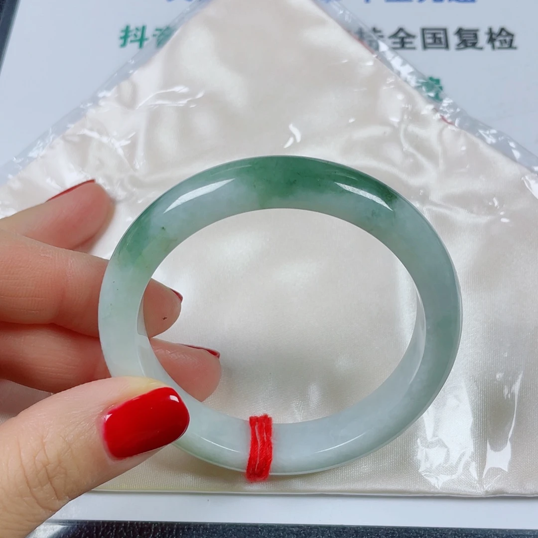 翟***石翡翠未镶嵌手镯天然