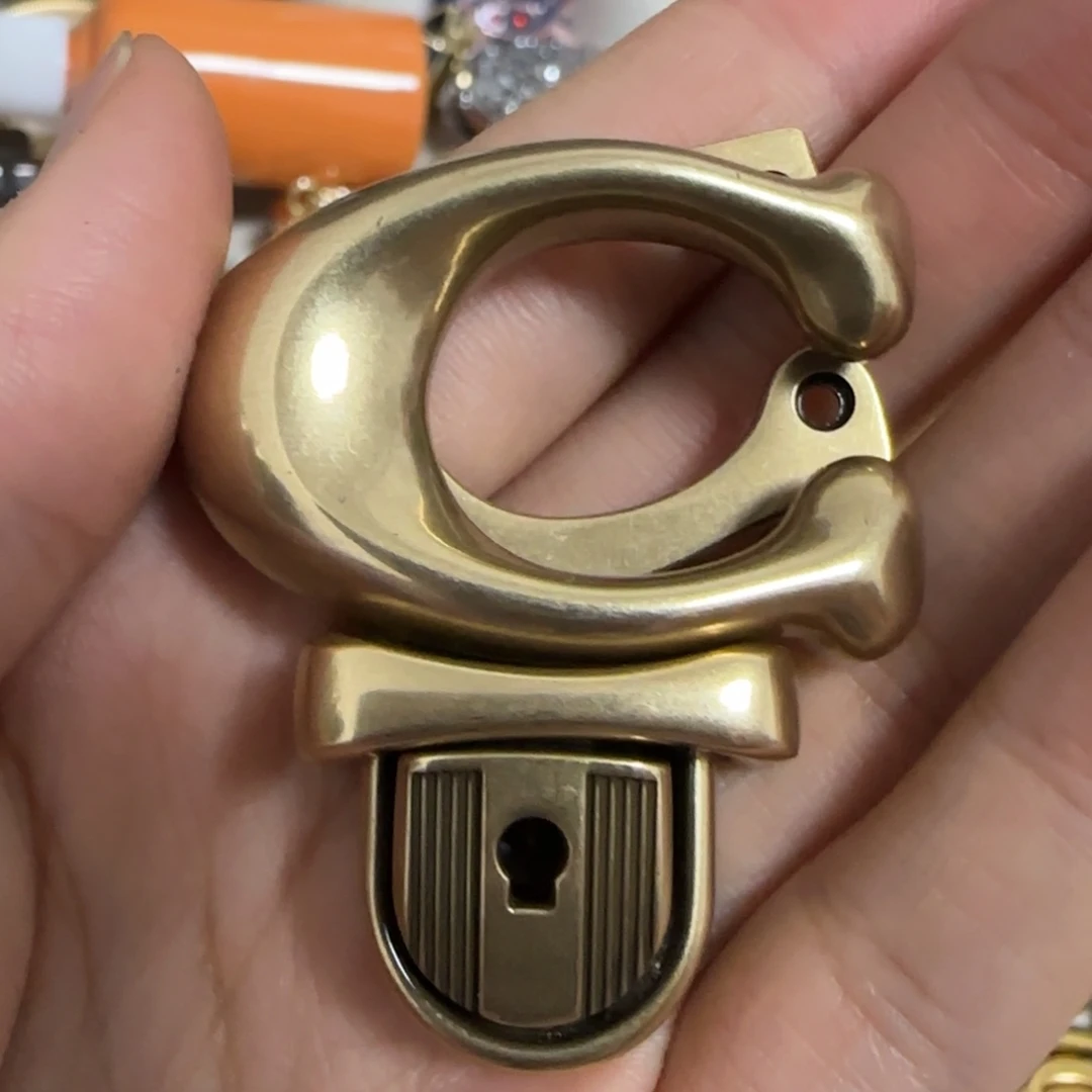 口吃插锁10元一个