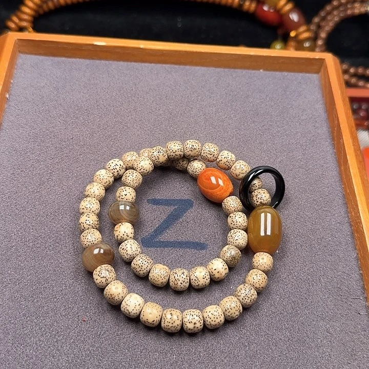星月菩提手串星月菩提手串