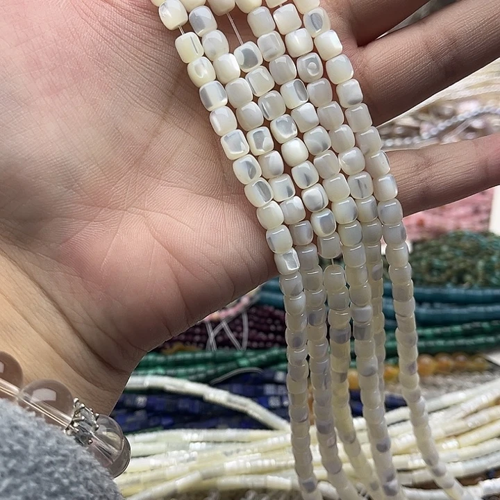 玛瑙/玉髓未镶嵌珠宝半成品一条6mm左右白蝶贝桶珠