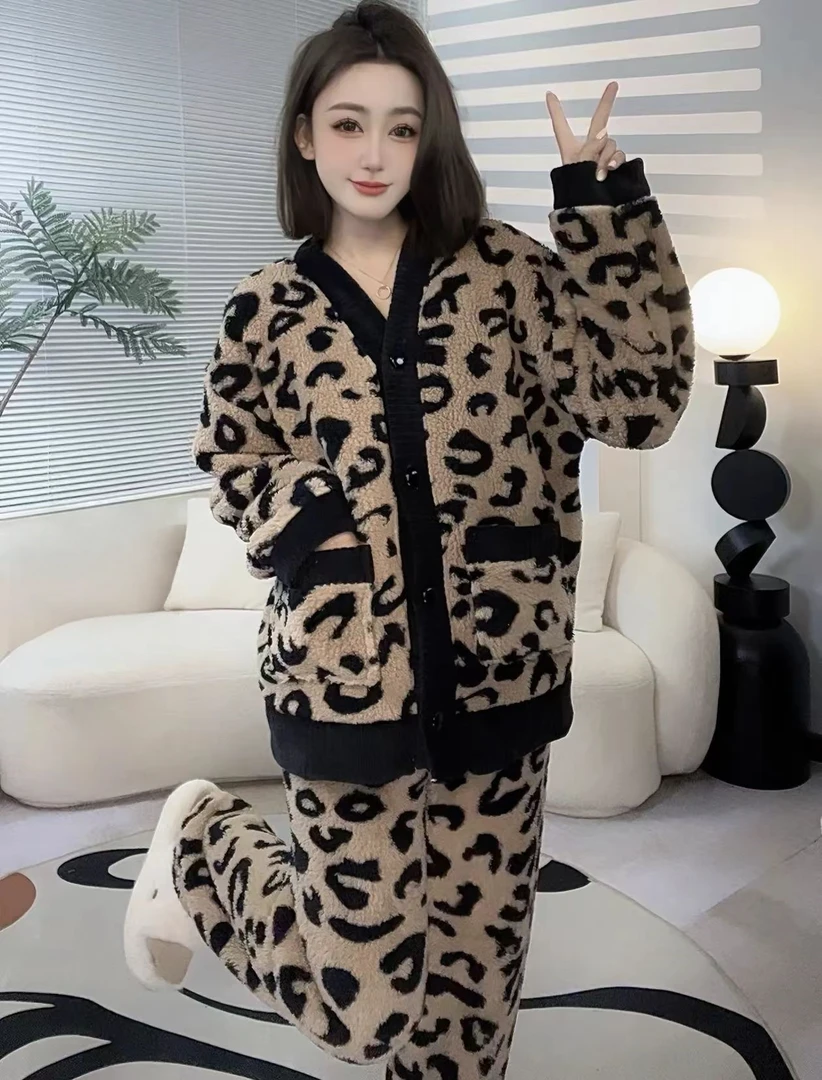 Z2854秋冬季睡衣女半边绒加厚豹纹保暖气质甜美可外穿家居服套装