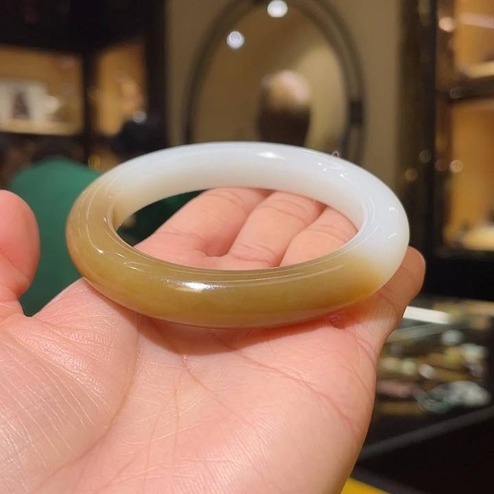 未镶嵌手镯和田玉55.6#58.51g