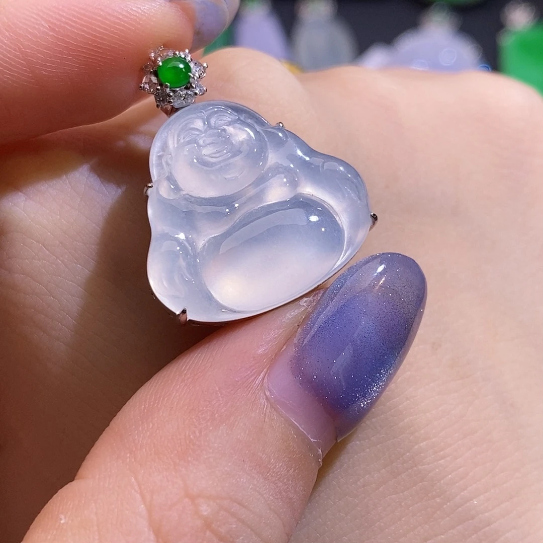 颈饰18K金镶嵌翡翠佛
