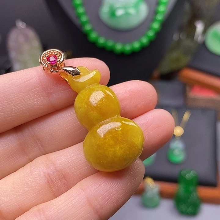 吊坠(赠链)未镶嵌翡翠
