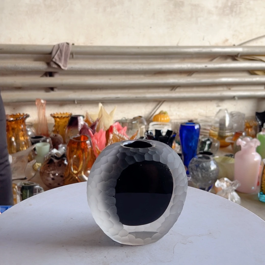 黑色刻磨高度14琉璃花器摆件成品