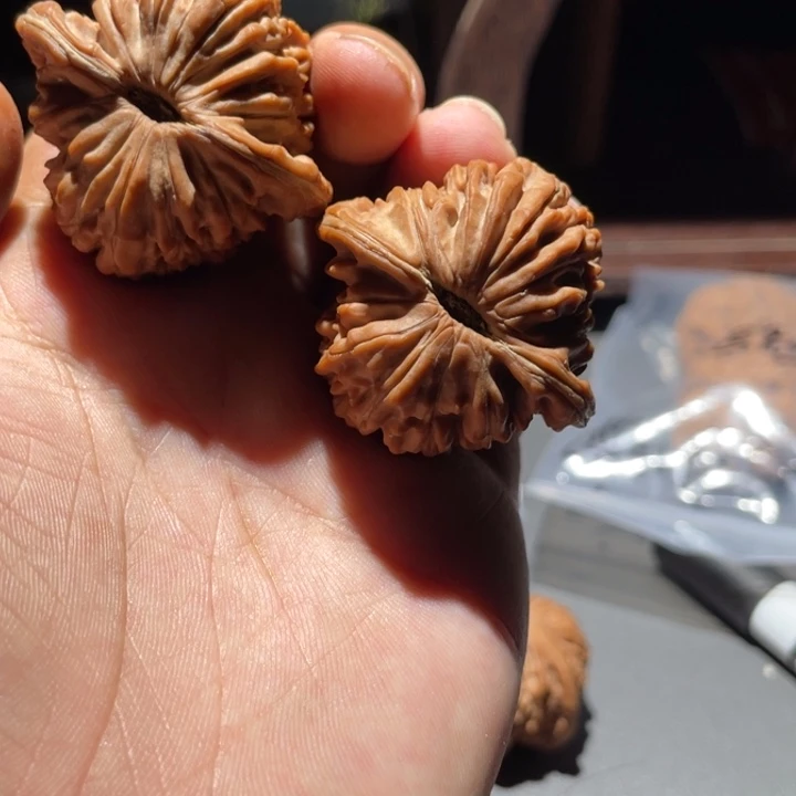 芬***达吊坠桃核41楼子1111111111