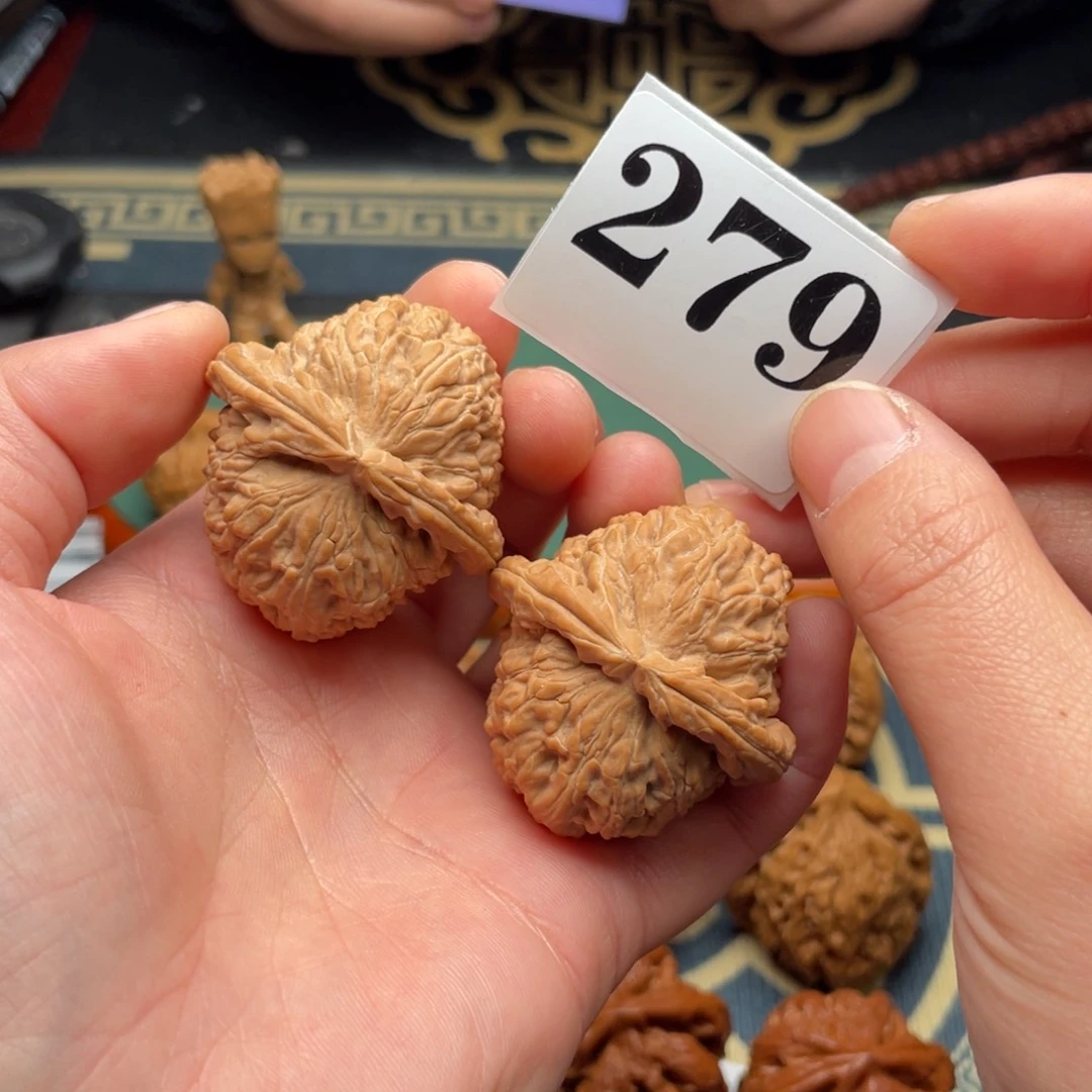 文玩核桃吊坠旭*40全品白狮子279号