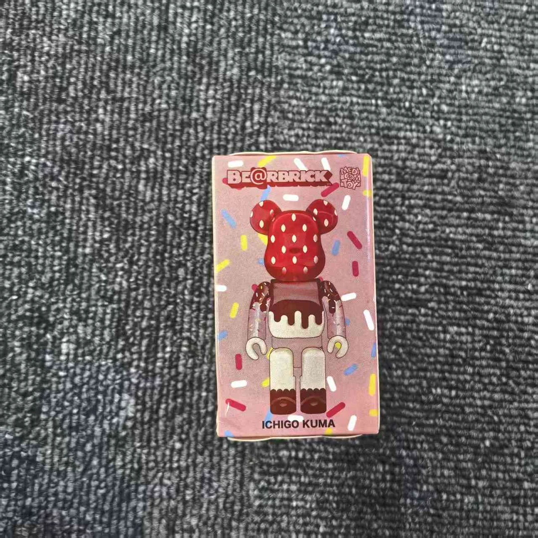 【山】bearbrick 积木熊 东海堂 草莓 100% 盒装