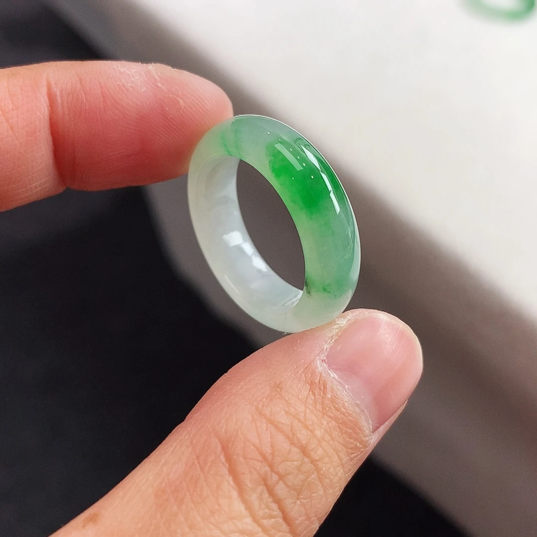 翡翠未镶嵌戒指19号