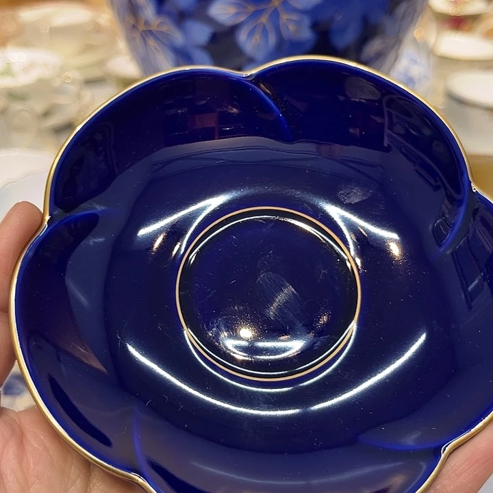 瓷片咖啡杯里的咖啡是我的最爱了吧