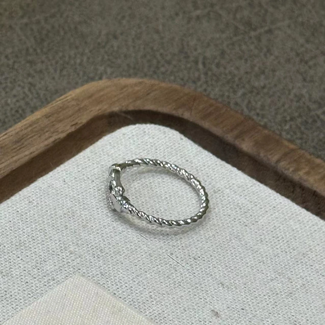 钛钢戒指 轻奢银色马蹄扣戒指-67152