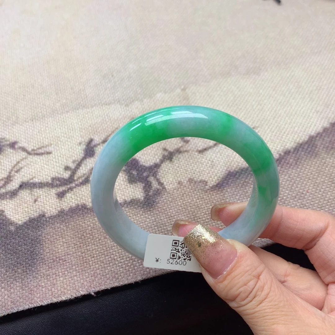 未镶嵌手镯翡翠缅甸翡翠手镯