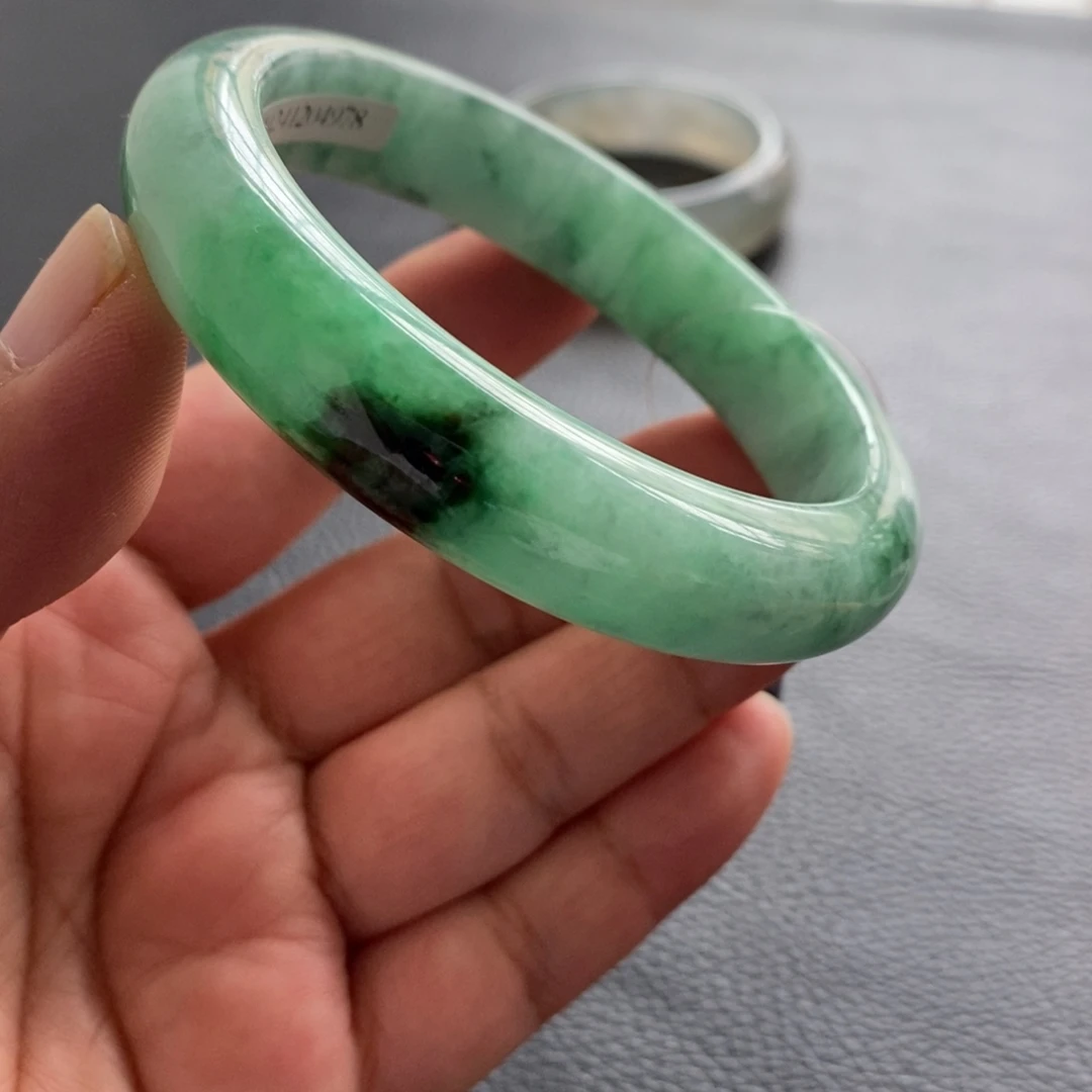 未镶嵌手镯翡翠天然翡翠手镯