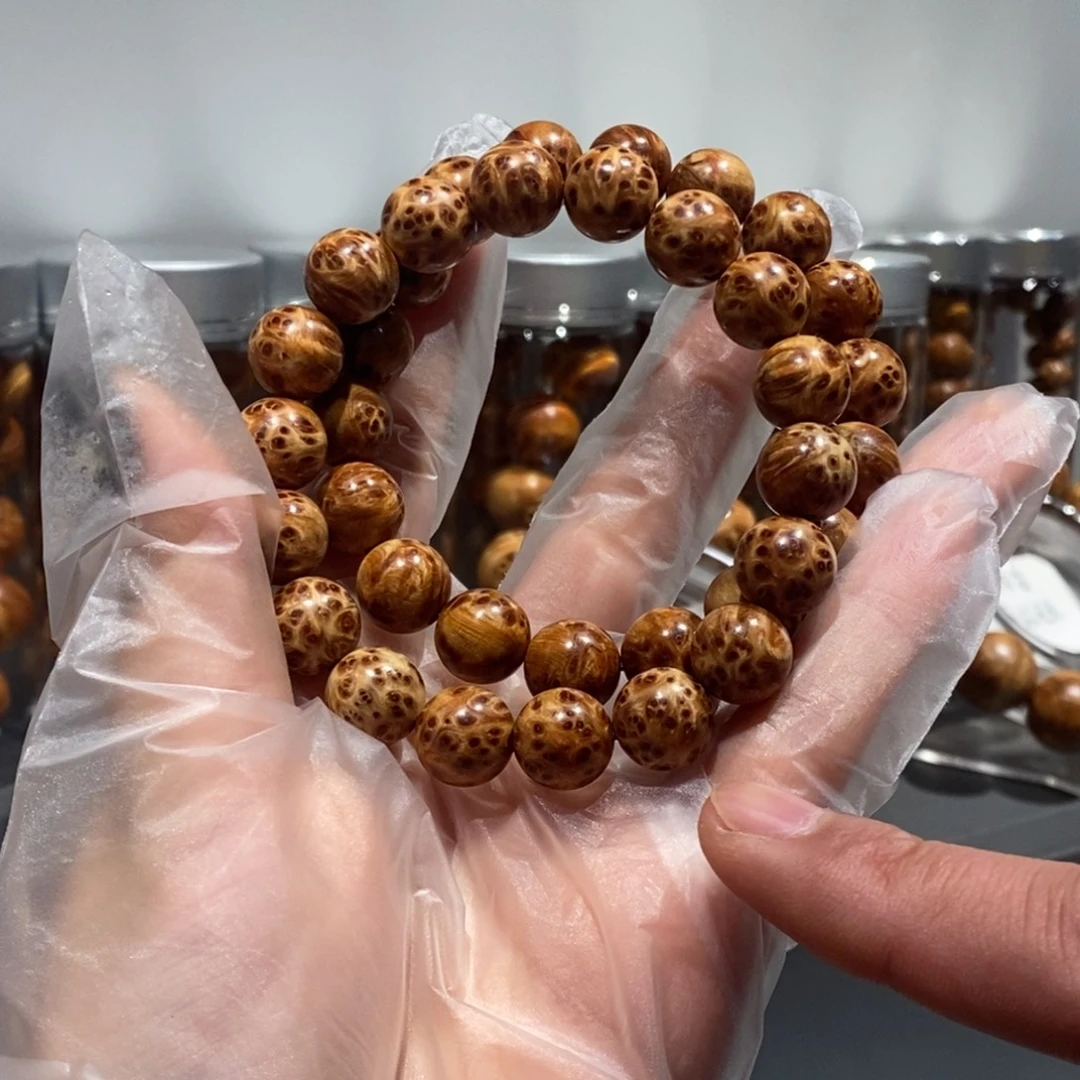 E***1柏木（崖柏）1.2陈化瘤1号2条