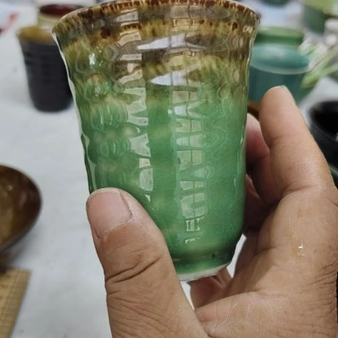 瓷片盘，沙锅，瓷片，瓶，碗，各种沙锅，摆件，