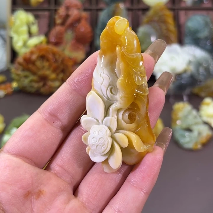 未镶嵌蛇纹石玉颈饰