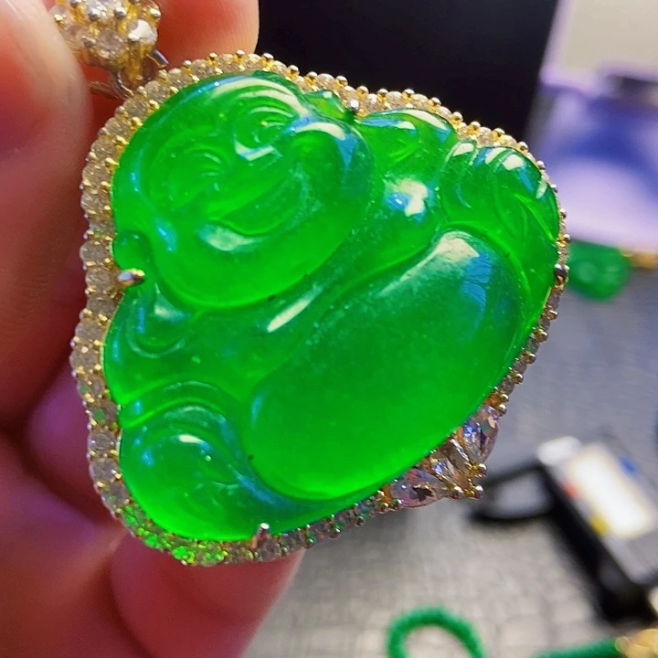 翡翠14K金镶嵌颈饰