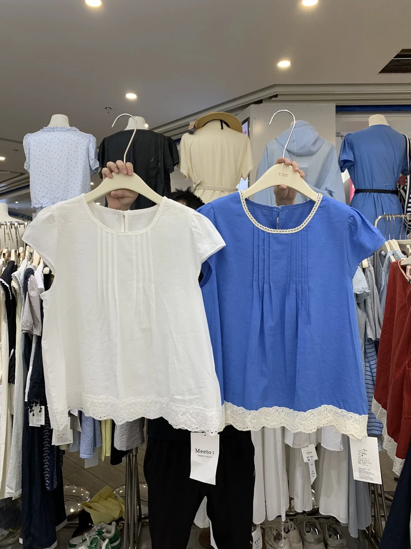 6931韩版设计感蕾丝花边拼接衬衫女夏新款显瘦甜美娃娃衫洋气减龄