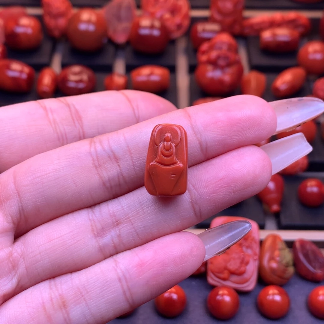 南红玛瑙未镶嵌川料原矿无相佛10.3mm
