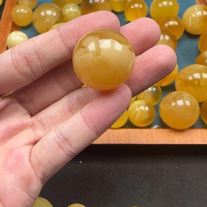 未镶嵌蜜蜡裸石天然484