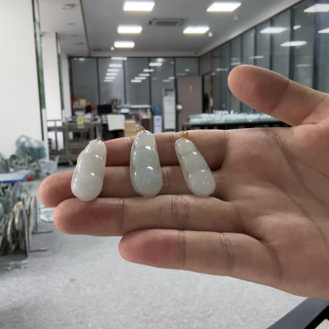 18K金镶嵌手链翡翠