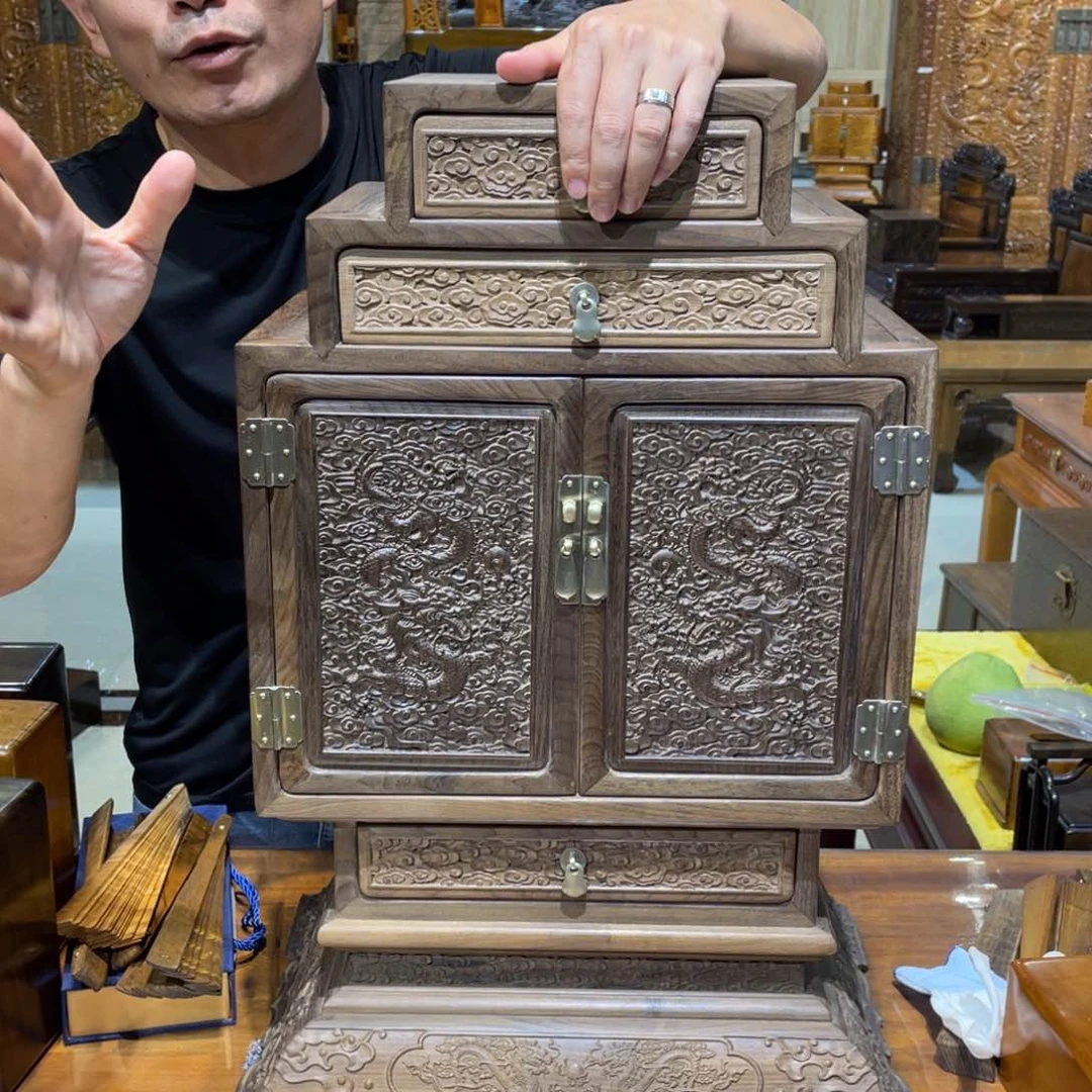 金丝楠曾****水阴沉金丝楠龙柜➕金蝉