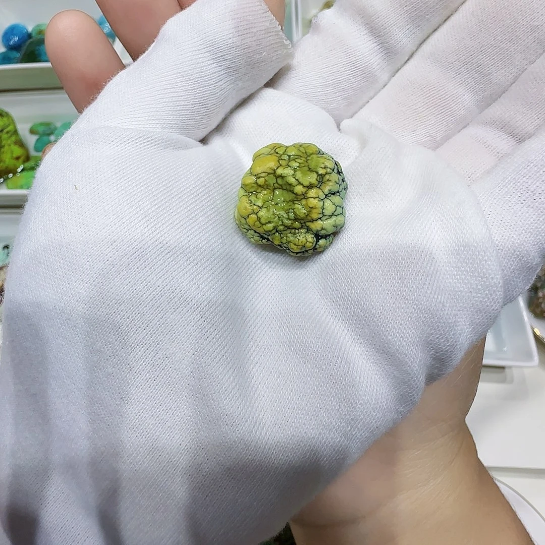 绿松石未镶嵌原矿绿松石