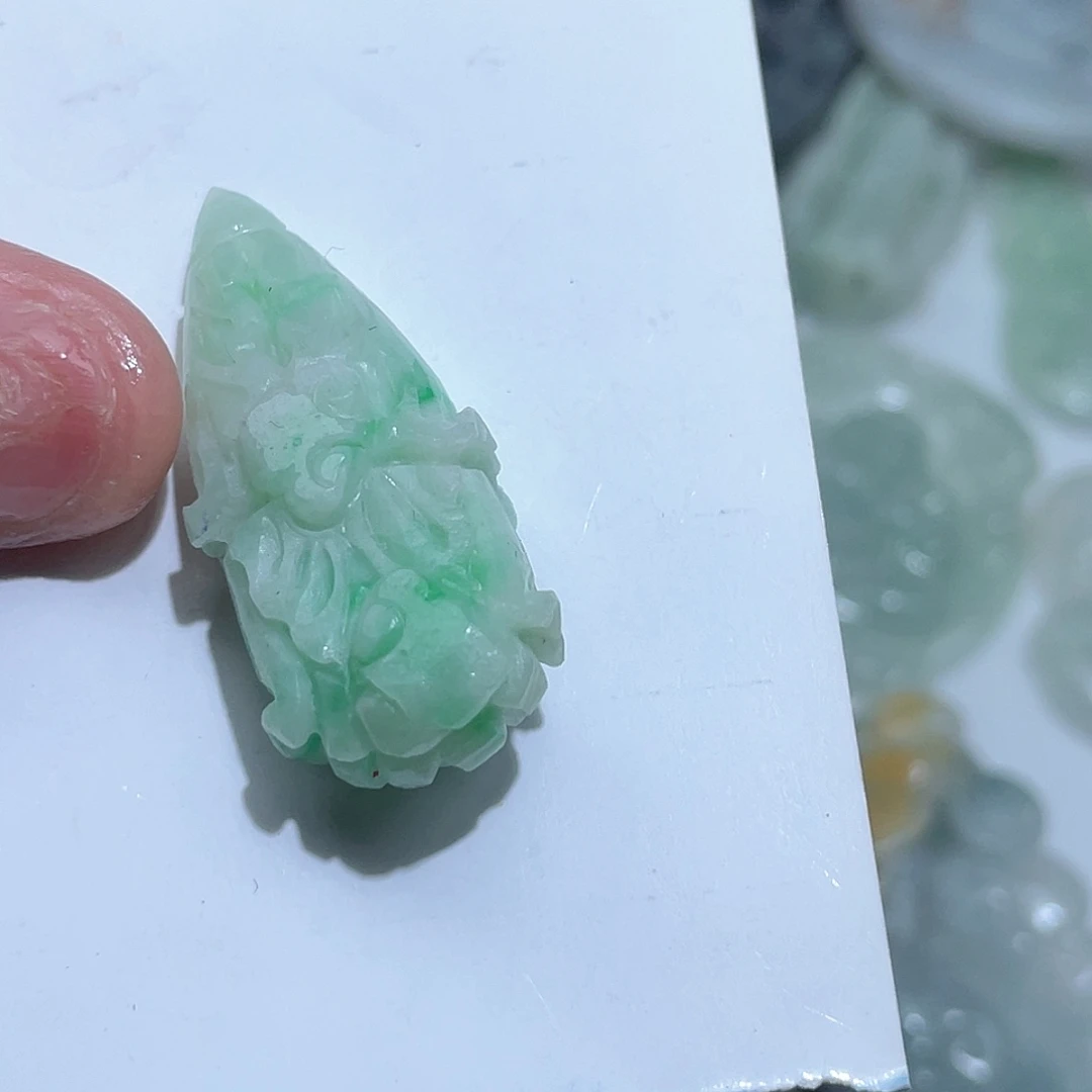 定制翡翠未镶嵌是