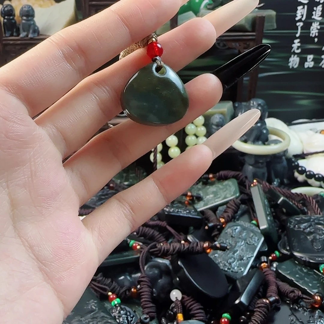 和田玉（糖玉）未镶嵌颈饰