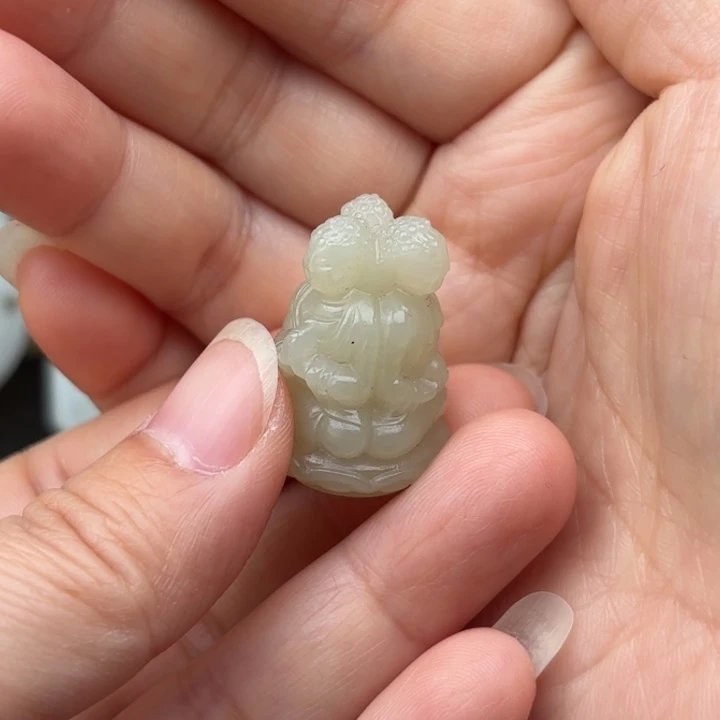 未镶嵌和田玉挂件