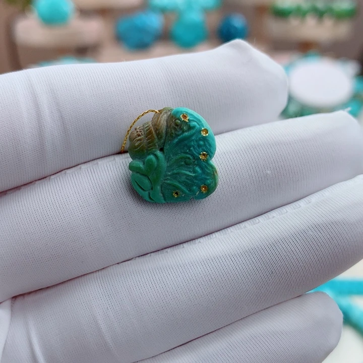 绿松石未镶嵌挂件