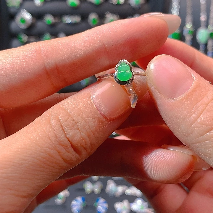 翡翠戒指银S925镶嵌戒指