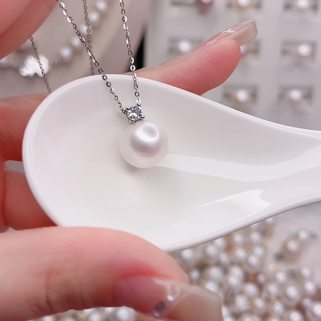 淡水珍珠吊坠(赠链)未镶嵌