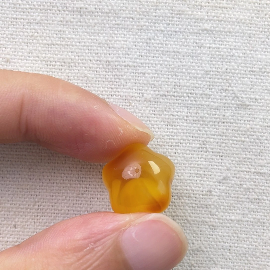 琥珀未镶嵌裸石137
