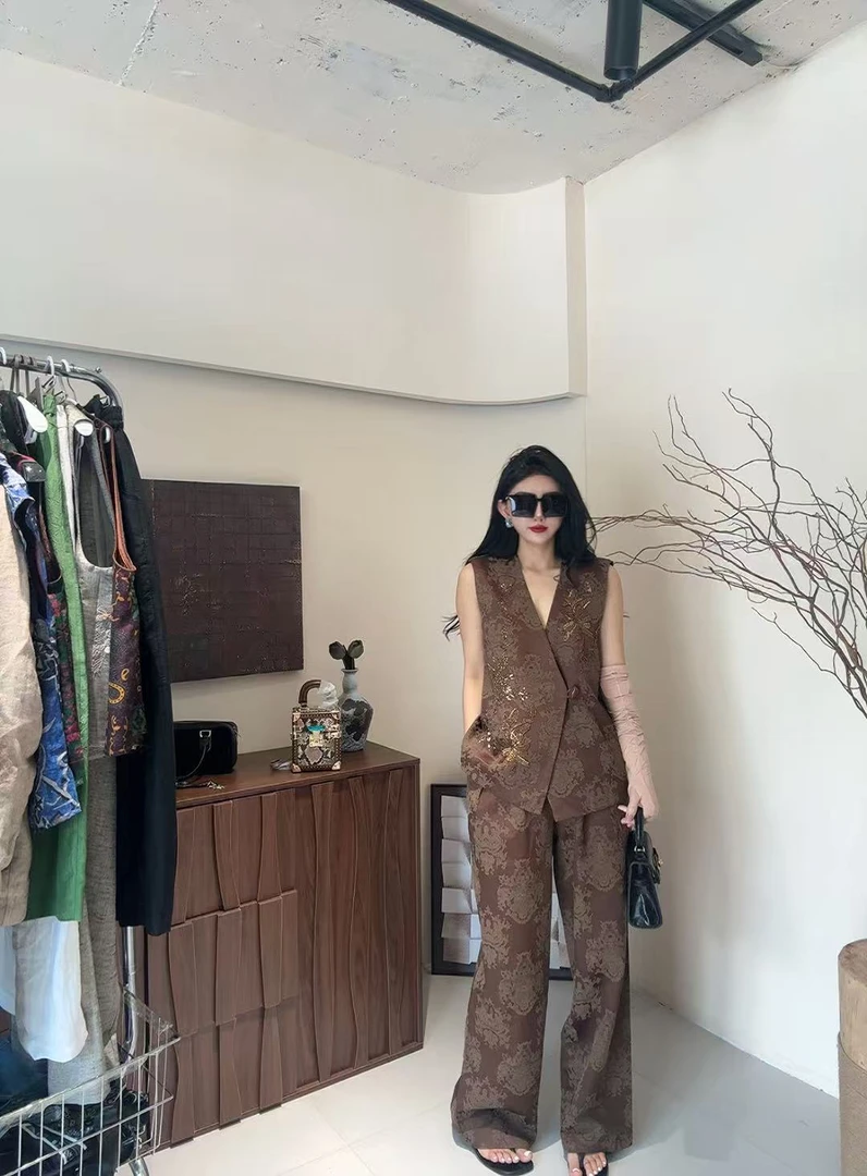 高定重工钉珠套装2025秋季复古提花国风【马甲】前开叉半身两件套